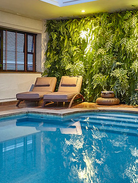 Hotell med inomhuspool